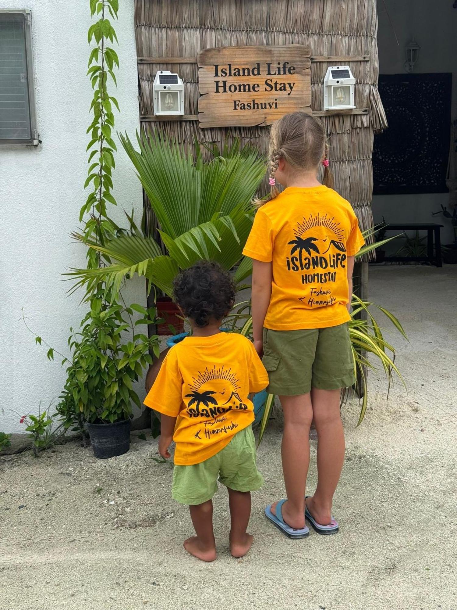 Island Life Home Stay 心玛芙市 外观 照片